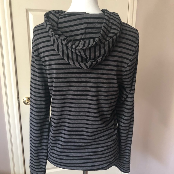 Old Navy Grey/Black Long Sleeve Hoodie Size Med. - Picture 4 of 6